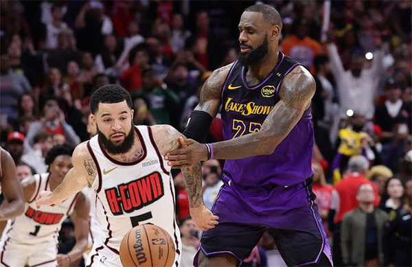 NBA官方确认：火湖最后两分钟没有失误 詹姆斯暂停和詹姆斯犯规都是正确的